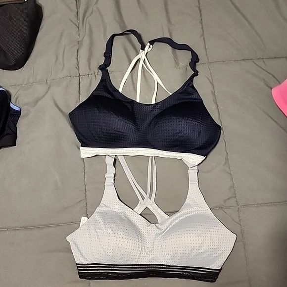 Lot of Victoria secret bras - Picture 7 of 12